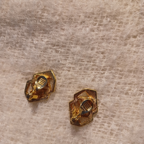 Vintage Monet Blue and golden clip on earrings - Picture 2 of 4